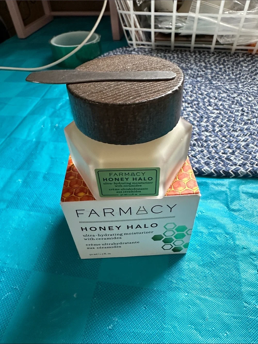 Farmacy Honey Halo Moisturizer (White & Gold)